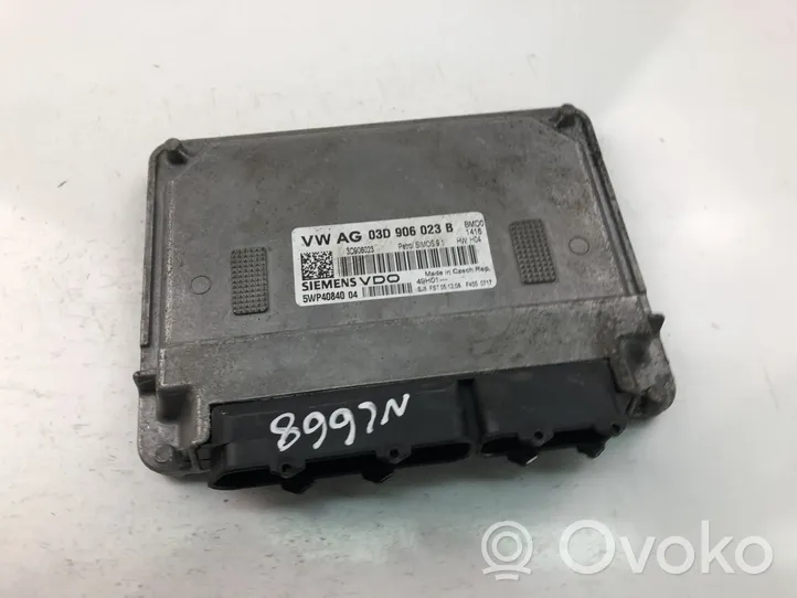 Volkswagen Fox Unité de commande, module ECU de moteur 03D906023B