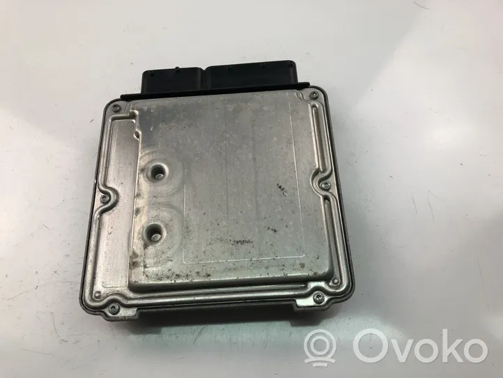 Dodge Caliber Unité de commande, module ECU de moteur P05033299AE