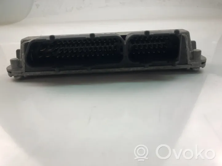 Volkswagen Fox Komputer / Sterownik ECU silnika 03D906023Q