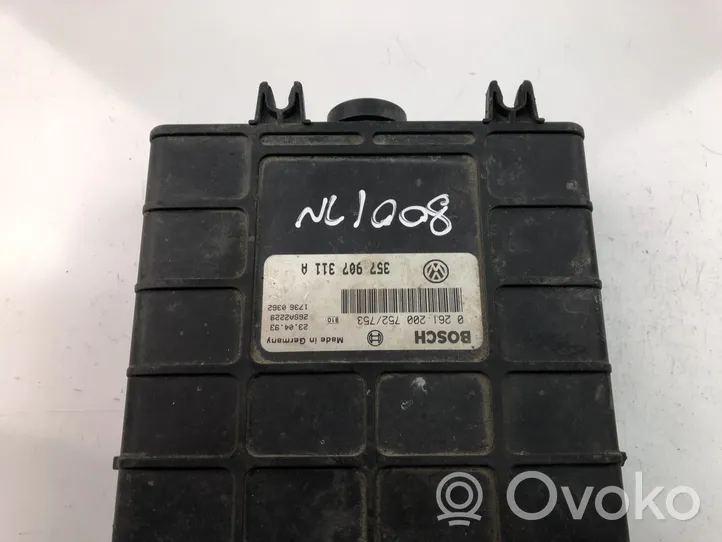 Volkswagen PASSAT B3 Unité de commande, module ECU de moteur 357907311A