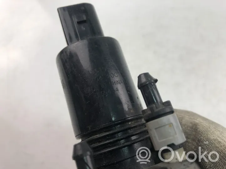 Volvo S90, V90 Tuulilasi tuulilasinpesimen pumppu 1049619001