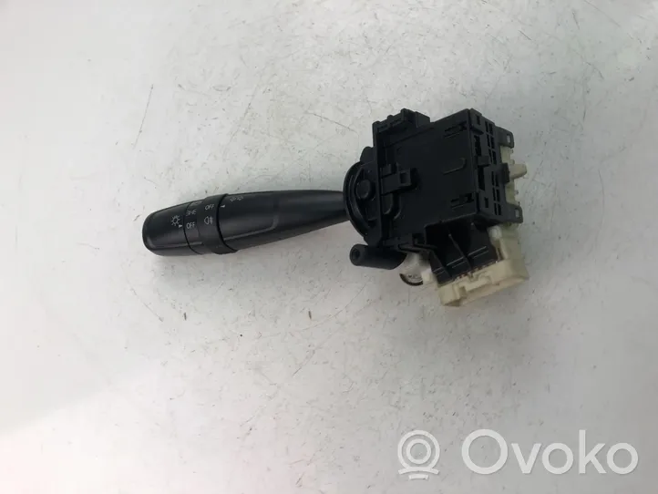 Suzuki Celerio Leva/interruttore dell’indicatore di direzione e tergicristallo 173744