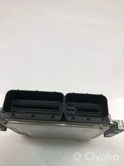 Volvo XC40 Centralina/modulo motore ECU 0261S1057W