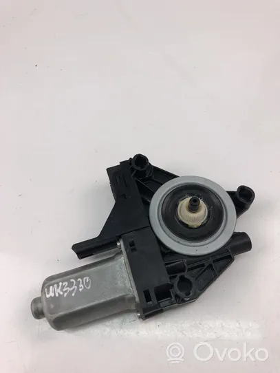 Volvo V40 Motorino alzacristalli della portiera anteriore 966268103