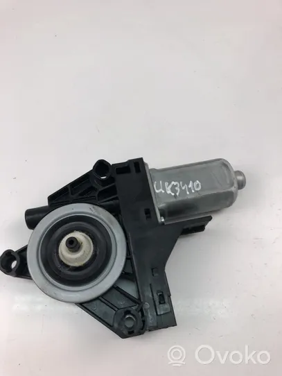 Volvo V40 Moteur de lève-vitre de porte avant 966268103