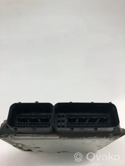 Dodge Caliber Komputer / Sterownik ECU silnika P05033299AF