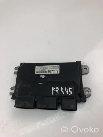 Renault Captur Komputer / Sterownik ECU silnika 237105990S