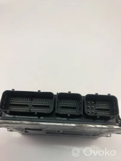 Volvo XC60 Komputer / Sterownik ECU silnika 32313937