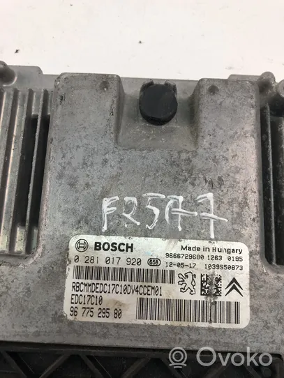 Peugeot 208 Motorsteuergerät ECU 9677529580