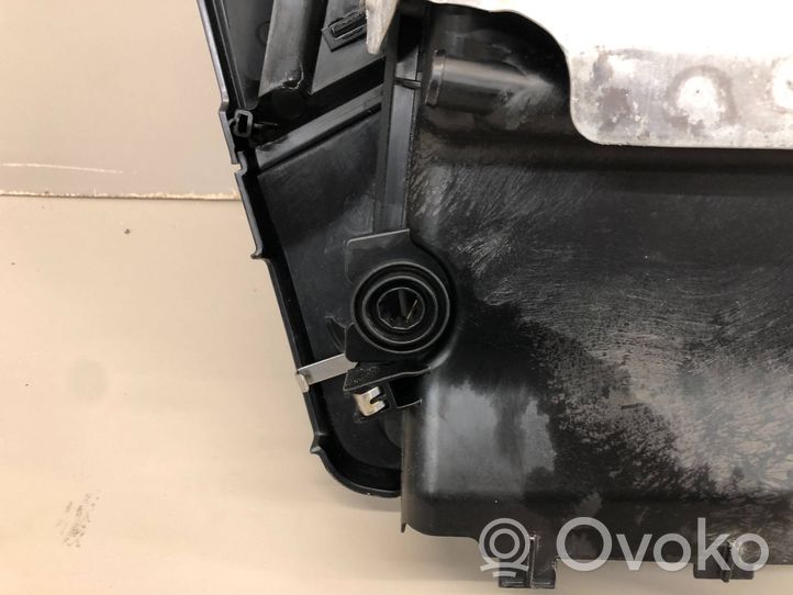 Audi RS Q8 Oro filtro dėžė 4M0133835H