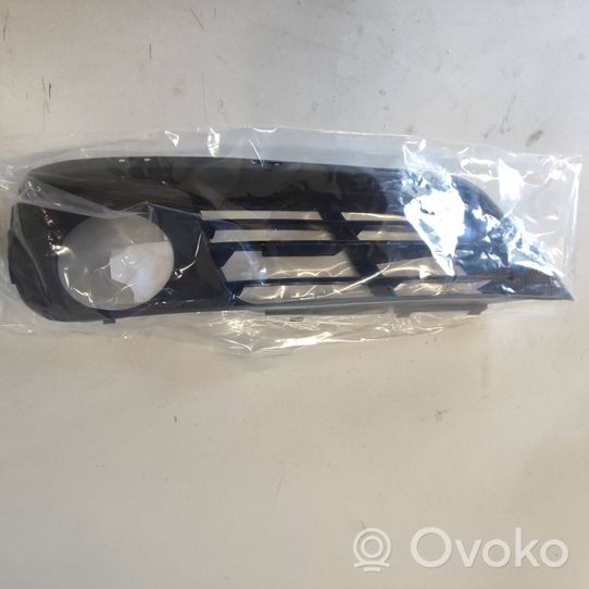 BMW 5 F10 F11 Etupuskurin alempi jäähdytinsäleikkö 51117331674