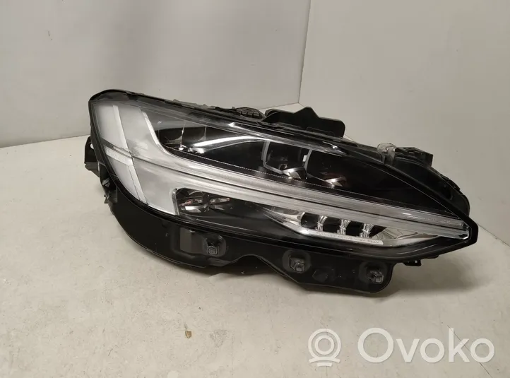 Volvo S90, V90 Lampa przednia 32228677