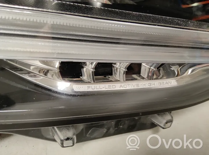 Volvo S90, V90 Lampa przednia 32228677