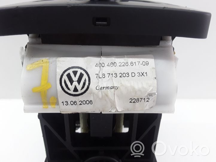 Volkswagen Touareg I Vaihteenvalitsimen verhoilu 7L6713203D