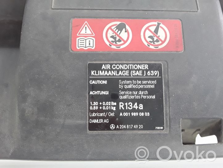 Mercedes-Benz C W204 Osłona chłodnicy A0005840526