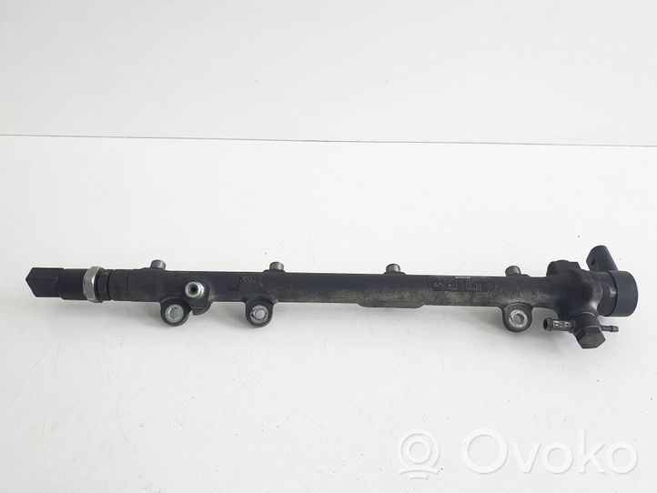 Mercedes-Benz C W203 Kraftstoffverteiler Einspritzleiste Verteilerrohr A6110700095