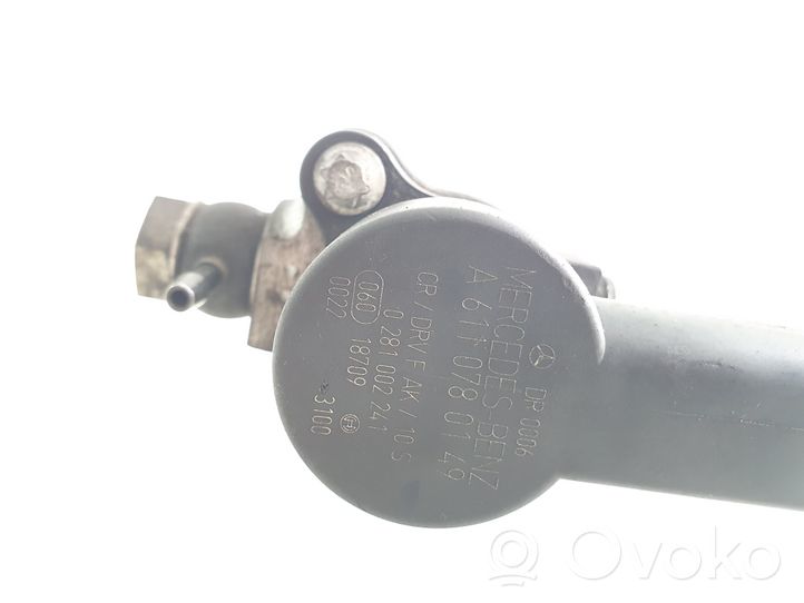 Mercedes-Benz C W203 Tuyau de conduite principale de carburant A6110700095