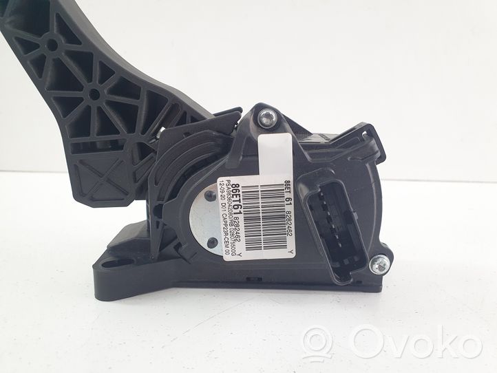 Peugeot 5008 II Pedale dell’acceleratore 9836042080