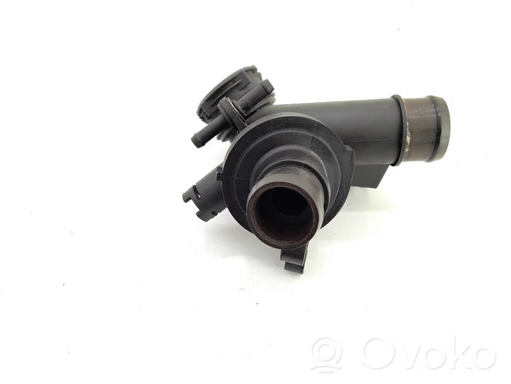 Mercedes-Benz C W204 Termostaatin kotelo A6512000615