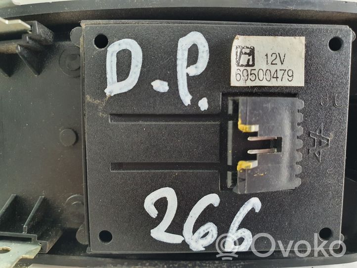 Iveco Daily 35.8 - 9 Interruptor del elevalunas eléctrico 69500479