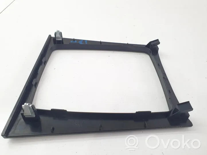 Mercedes-Benz C W204 Rivestimento in plastica cornice della leva del cambio A2046800039