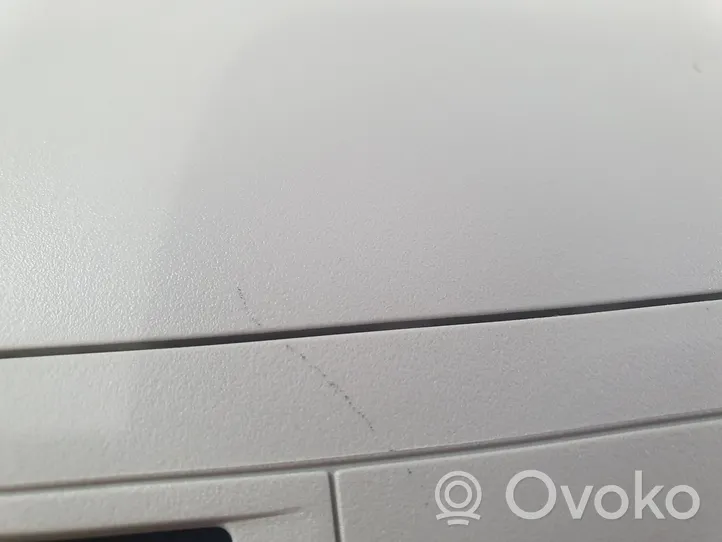 Volkswagen Tiguan Światło fotela przedniego 5G0867489B