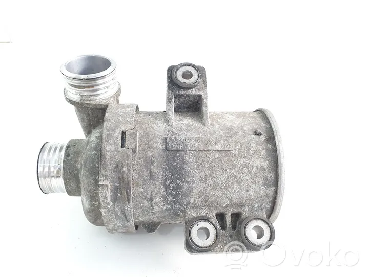 BMW 3 F30 F35 F31 Water pump 7604027