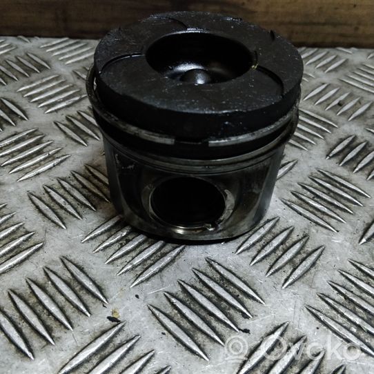 Volvo XC90 Piston 