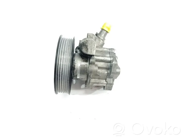 Audi A4 S4 B6 8E 8H Ohjaustehostimen pumppu 8E0145155N