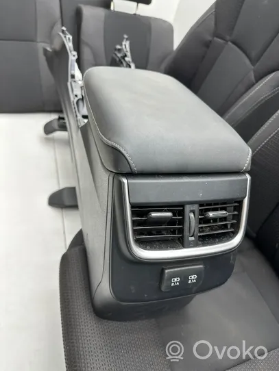 Subaru Outback (BT) Kit intérieur 