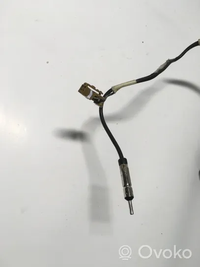 Infiniti FX Radio antenna V300660E