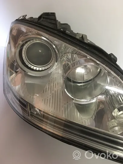 Mercedes-Benz ML W164 Lampa przednia 263348