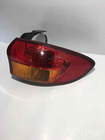 Subaru B9 Tribeca Lampa tylna 2XL946095