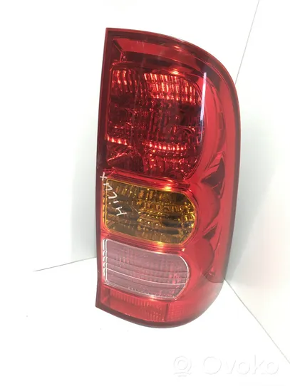 Toyota Hilux (AN10, AN20, AN30) Aizmugurējais lukturis virsbūvē 1370