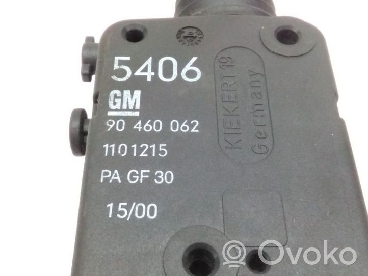 Opel Astra G Serratura del tappo del serbatoio del carburante 90460062