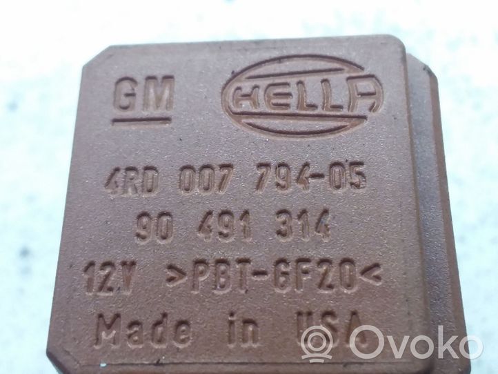 Opel Insignia A Autres relais 90491314