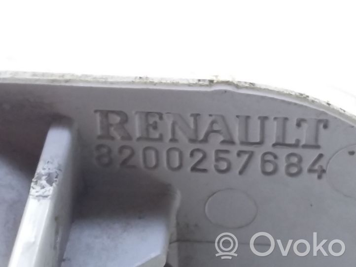 Renault Twingo II Etupuskurin suuntavilkku 8200257684