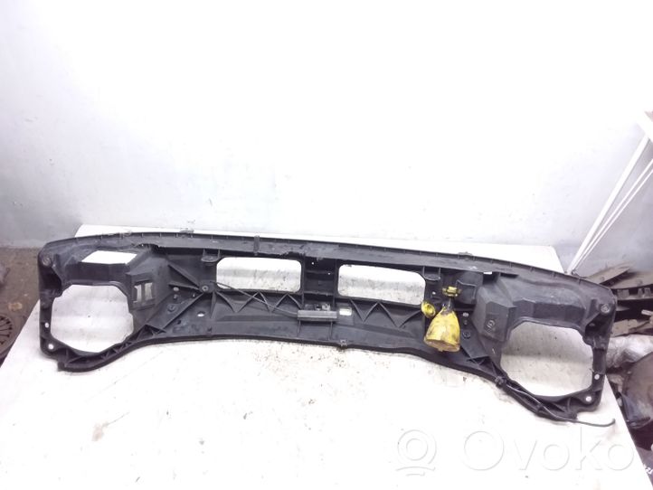 Opel Vivaro Radiatorių panelė (televizorius) 8200274224