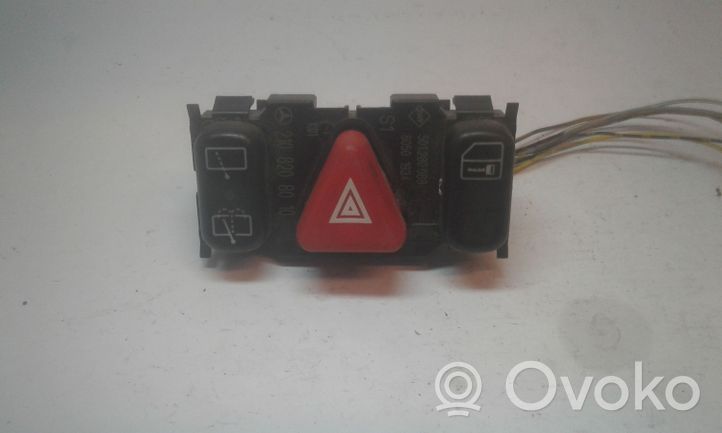 Mercedes-Benz A W168 Botón interruptor de luz de peligro 2108208010