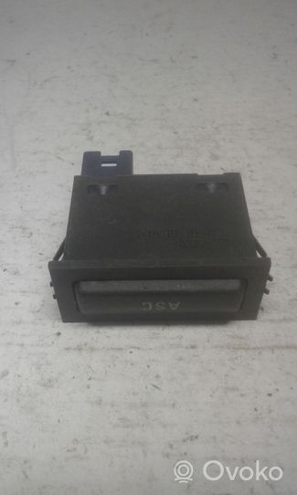 BMW 3 E36 Antipraslidimo/ sukibimo (ASR) jungtukas 03052310