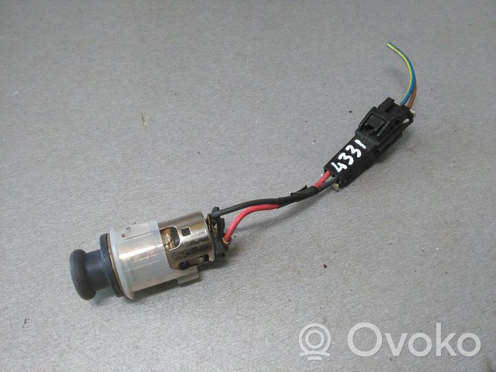 Smart ForTwo I Gniazdo 12V przednie 73940039