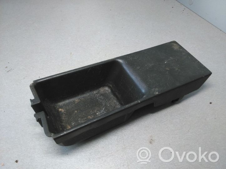 Toyota Corolla Verso AR10 Kita centrinė konsolės (tunelio) detalė 721370F030