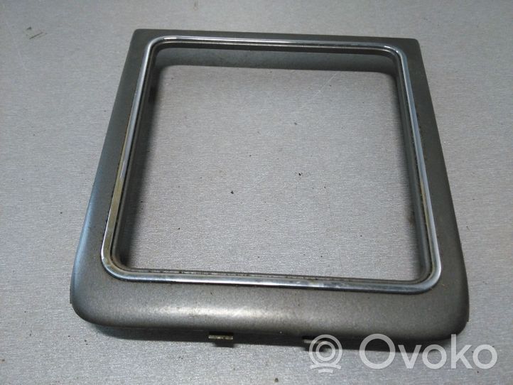 Opel Vectra C Rivestimento in plastica cornice della leva del cambio 13165752