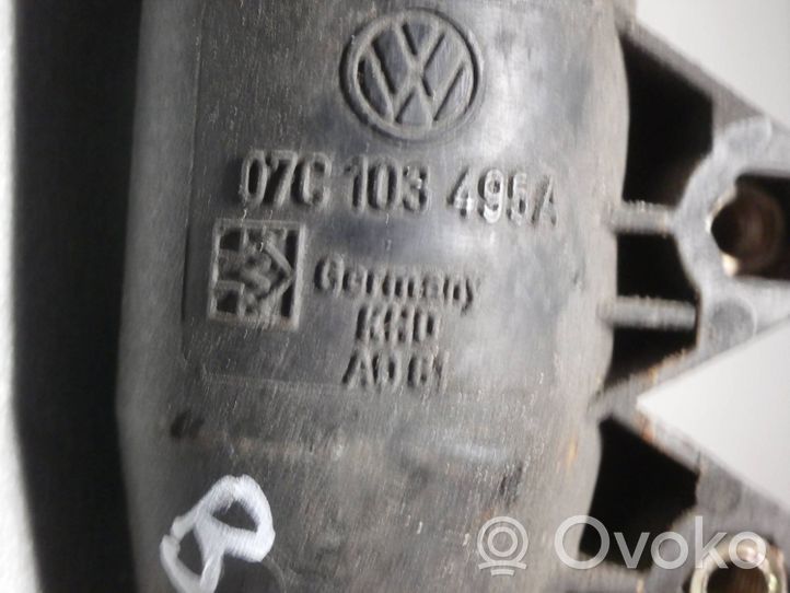 Volkswagen PASSAT B5.5 Sfiato/tubo di sfiato/tubo flessibile 07C103495A