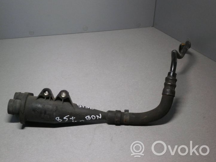 Volkswagen PASSAT B5.5 Sfiato/tubo di sfiato/tubo flessibile 07C103495A