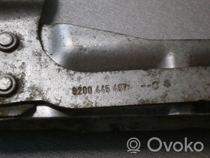 Opel Vivaro Heat shield in engine bay 8200445497