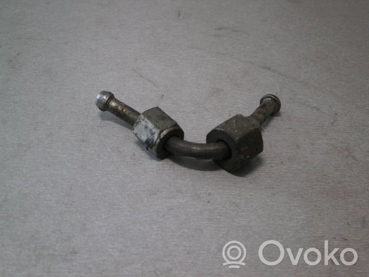 Opel Astra H Fuel injector supply line/pipe 55204104