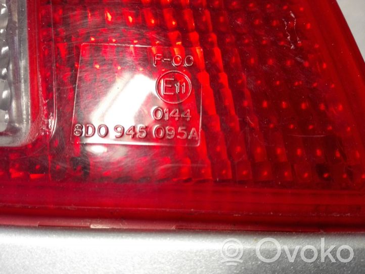 Audi A4 S4 B5 8D Luci posteriori 8D0945095A