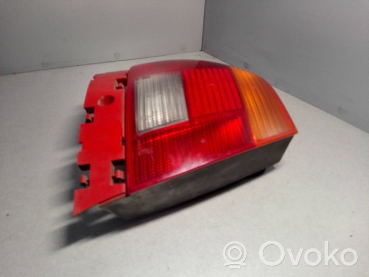 Audi A4 S4 B5 8D Luci posteriori 8D0945095A