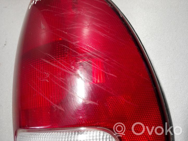 Chrysler Voyager Galinis žibintas kėbule 4576362